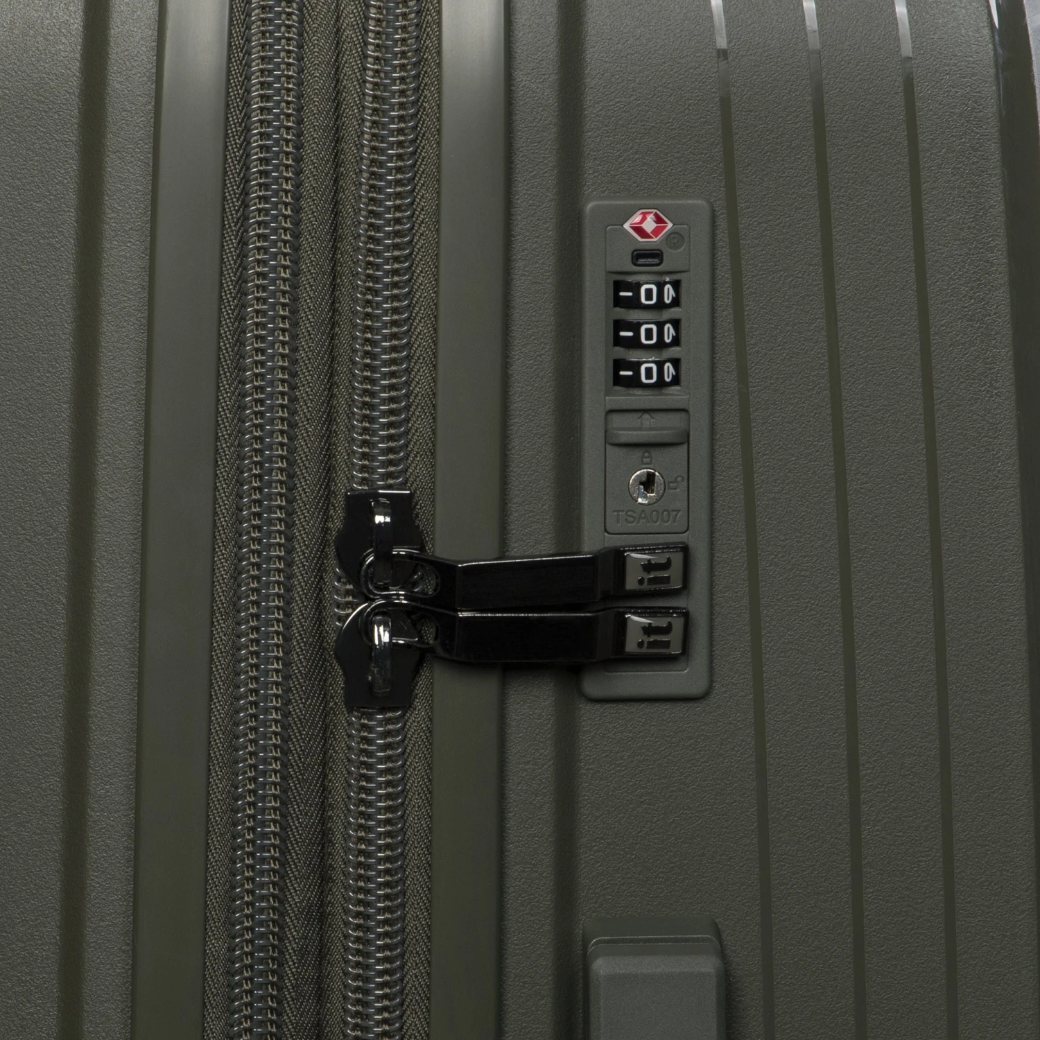 IT Luggage Spontaneous - 3pc Set (Olive Night) 10 IT Luggage Spontaneous - 3pc Set (Olive Night) - Image 10