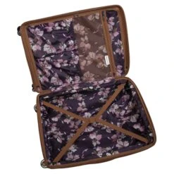 IT Luggage Indulging - 4pc Set (Flamingo Pink) -Travel Gear Shop 32964 UK16 3039 08SSInterior25in 64ca717b 9e4f 43c9 802d cb2cae99b012