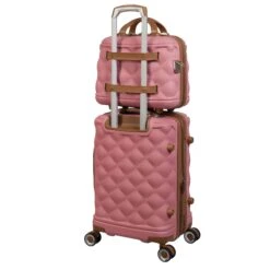 IT Luggage Indulging - 4pc Set (Flamingo Pink) -Travel Gear Shop 32964 UK16 3039 08 16 3039 15FlamingoPinkSSBackpanel18.5 13.7in