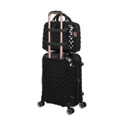 IT Luggage Glitzy - Vanity Case (Black) 13 IT Luggage Glitzy - Vanity Case (Black) -Travel Gear Shop 33109 UK16 2888A08 16 2888A15BlackSSBackpanel a59579ea 88ce 445b bae7 5cb02bf757b6
