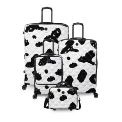 IT Luggage Indulging II - Cabin With Pocket (Moo Cow Print) -Travel Gear Shop 33198 UK16 3039A08Moocowblack whiterepeatprintSSFrontpaneldirectlyset4 be10f96b 2812 403c 82ad b118fc10a7c0