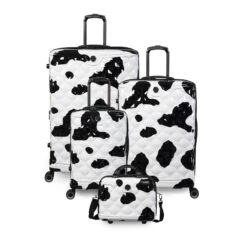 IT Luggage Indulging - Vanity Case (Moo Cow Print) -Travel Gear Shop 33198 UK16 3039A08Moocowblack whiterepeatprintSSFrontpaneldirectlyset6 17600e32 4983 4b6e afd1 37bcf8bfe2f4