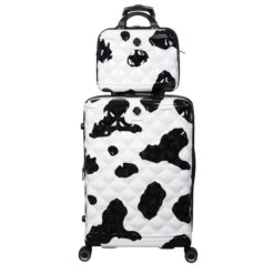 IT Luggage Indulging - Medium Plus (Moo Cow Print) -Travel Gear Shop 33198 UK16 3039A08 16 3039A15Moocowblack whiterepeatprintSSFrontpanel25in baf8dfff 2997 4781 9b72 45b46a8b5d36