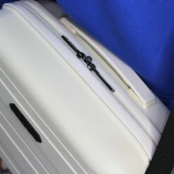 IT Luggage Momentous - Vanity Case (Pumice Stone) 11 IT Luggage Momentous - Vanity Case (Pumice Stone) -Travel Gear Shop 5 c4a24aa6 fe02 44e7 bc18 199a5bb77b3a