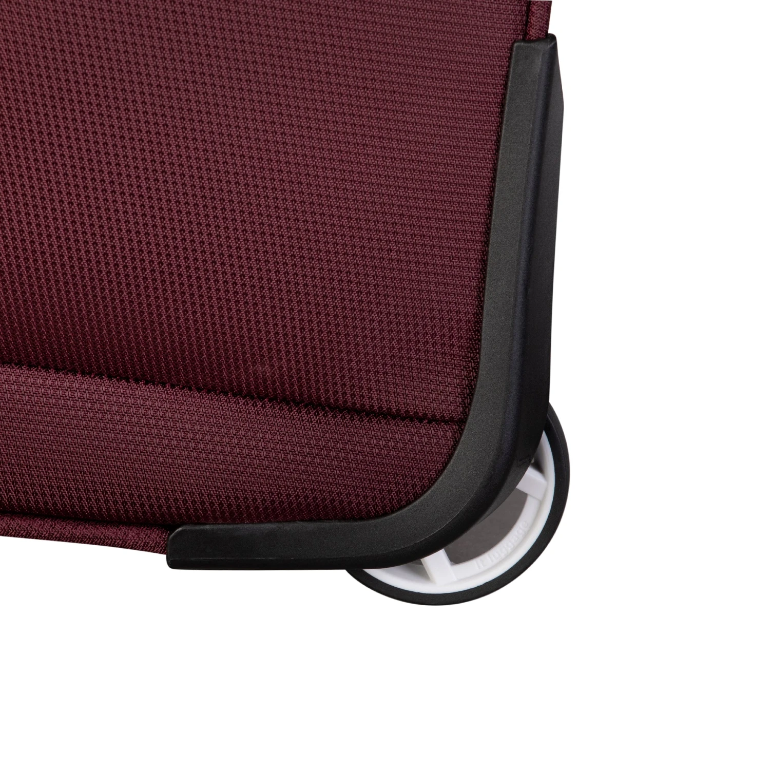 IT Luggage Intrepid - 4pc Set (Dark Red) 9 IT Luggage Intrepid - 4pc Set (Dark Red) - Image 9