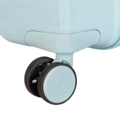 IT Luggage Spontaneous II - Cabin With Pocket (Blue Glow) -Travel Gear Shop 61418 US15 2881 08BlueglowS935SSWheel dd59d6bf 1fa3 469a bf57 52204e4dff46