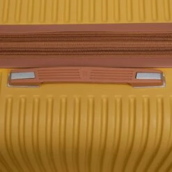 IT Luggage Replicating - Cabin (Honeycomb) 12 IT Luggage Replicating - Cabin (Honeycomb) -Travel Gear Shop 61586 US16 2632 08HoneycombSSHandle d163d6e4 5bee 4866 98c9 ff32055828ca