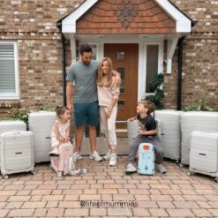 IT Luggage Momentous - 4-Piece Set (Pumice Stone) -Travel Gear Shop 6 ddaf0dea 080b 4b27 bc38 ea7dcf523bd0