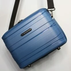 IT Luggage Momentous - Vanity Case (Tibetan Lan) -Travel Gear Shop 7 bea7720b ba76 479f 8cdf f796ec074235