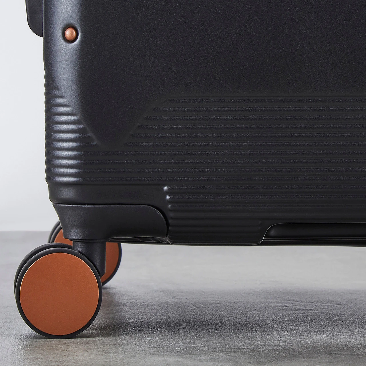 Rock Mayfair 4 Wheel Cabin Suitcase - 54cm 4 Rock Mayfair 4 Wheel Cabin Suitcase - 54cm - Image 4