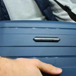 IT Luggage Momentous - Vanity Case (Tibetan Lan) -Travel Gear Shop 9 f8c7a61f c666 4c09 bb7d 3b8a1d9d334c