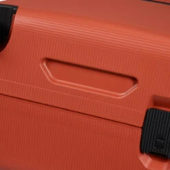 Samsonite Magnum Eco 4 Wheel Medium Suitcase - 69cm 31 Samsonite Magnum Eco 4 Wheel Medium Suitcase - 69cm -Travel Gear Shop MAGNUM ECO SPINNER BOTTOM GRIP 4 22778.1685546425